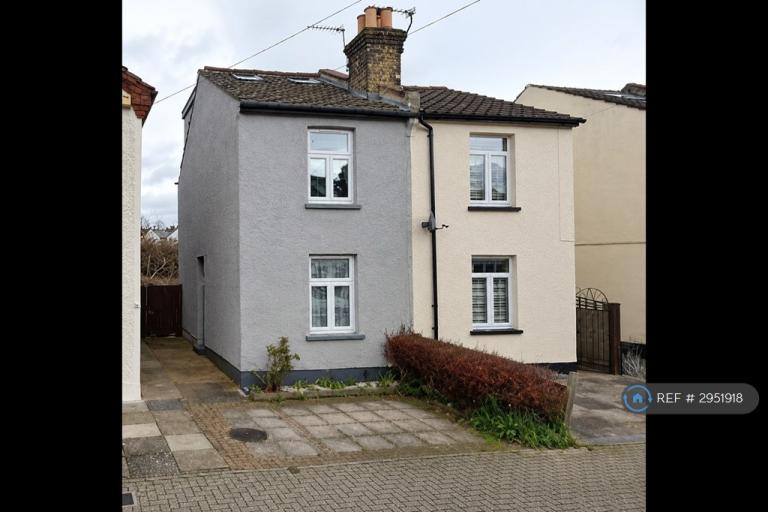 4 bedroom house in Newbury Road, Bromley, BR2 (4 bed) (#2951918)