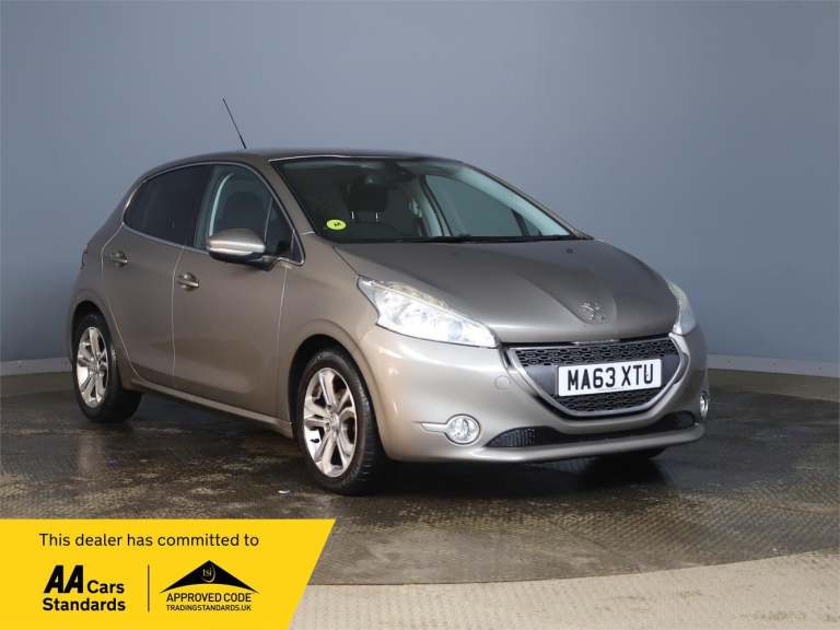 image for 2013 Peugeot 208 1.2 e-VTi Allure 5dr EGC HATCHBACK PETROL Manual