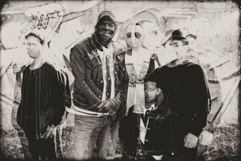 VERSATILE BASS PLAYER WANTED 4 ROCK POP REGGAE SOUL BLUES COVERS & ORIGINALS 