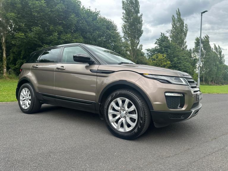 2016 Land Rover R ROVER EVOQUE SE TECH TD / AWD 4X4 / 9 SPEED AUTO / LOW MILES 