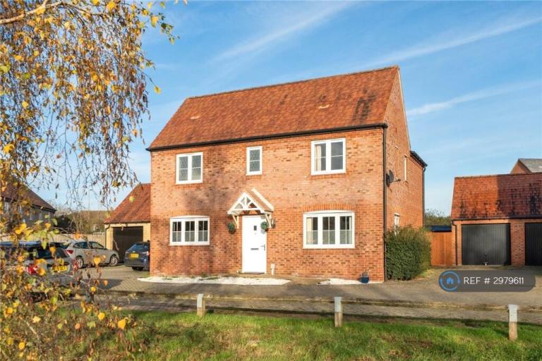 4 bedroom house in Goodwood Close, Bicester, OX26 (4 bed) (#2979611)