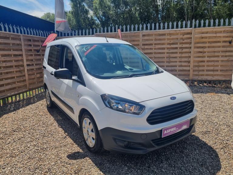 FORD TRANSIT COURIER 1.5 TDCi White Manual Diesel 2018