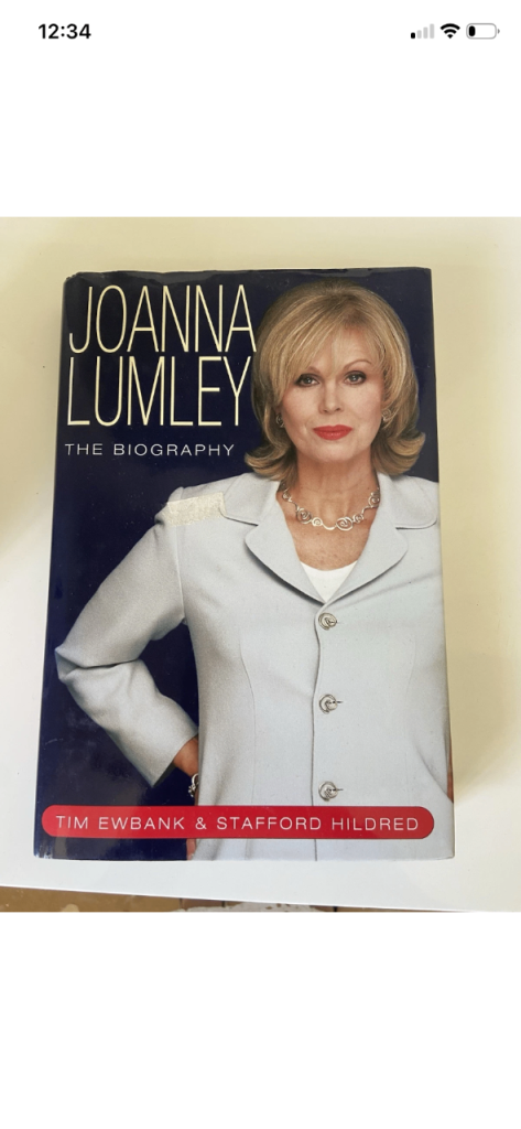 Joanna lumley