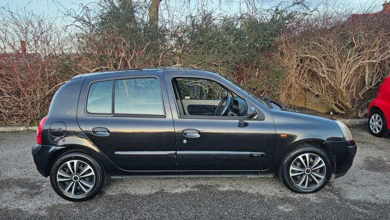 2002 Renault Clio 1.2 16V Expression 5dr QS5 HATCHBACK Petrol Automatic