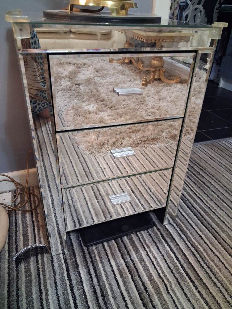 Mirror Chest of Drawers
