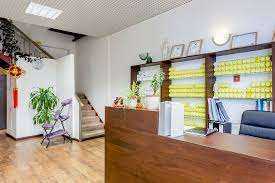 Spacious clinic room available for rent in a prime, high-footfall location