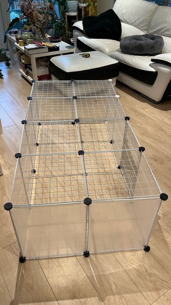 Pet home fence / storage cage