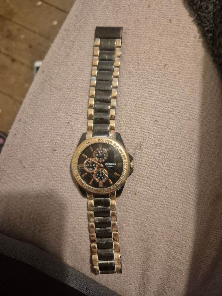 Geneva Quartz Watch - Black and Gold, spares or repairs 