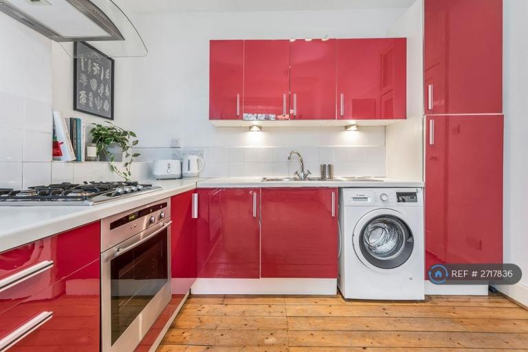 2 bedroom flat in Dalmeny Street, Edinburgh, EH6 (2 bed) (#2717836)
