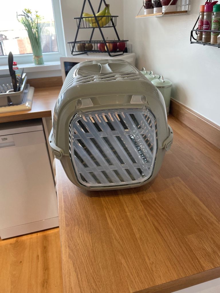 Cat carrier