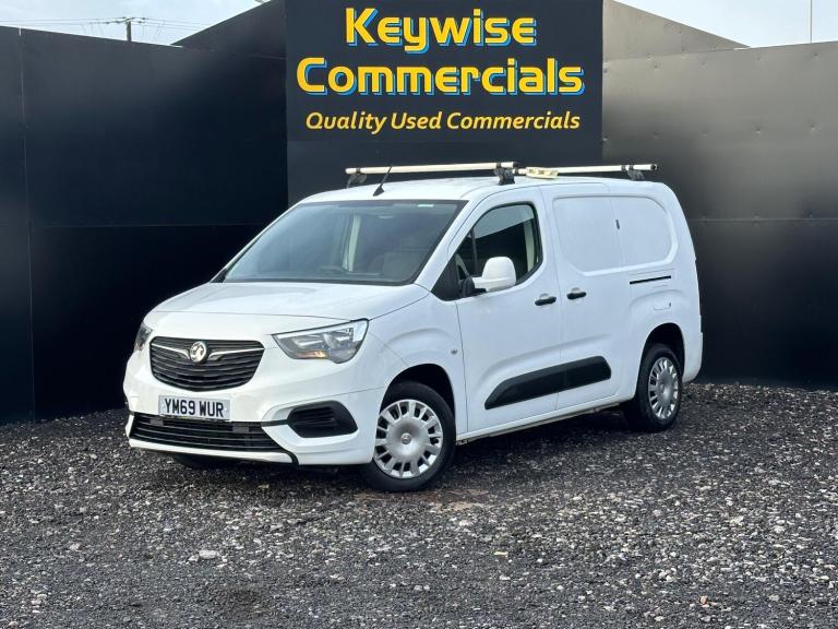 2020 Vauxhall Combo 2300 1.6 Turbo D 100ps H1 Sportive Van PANEL VAN DIESEL Manual