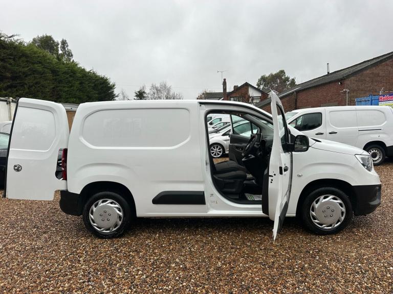 2021 Vauxhall Combo 1.5 Turbo D 2300 Edition L1 H1 Euro 6 (s/s) 4dr PANEL VAN Diesel Manual
