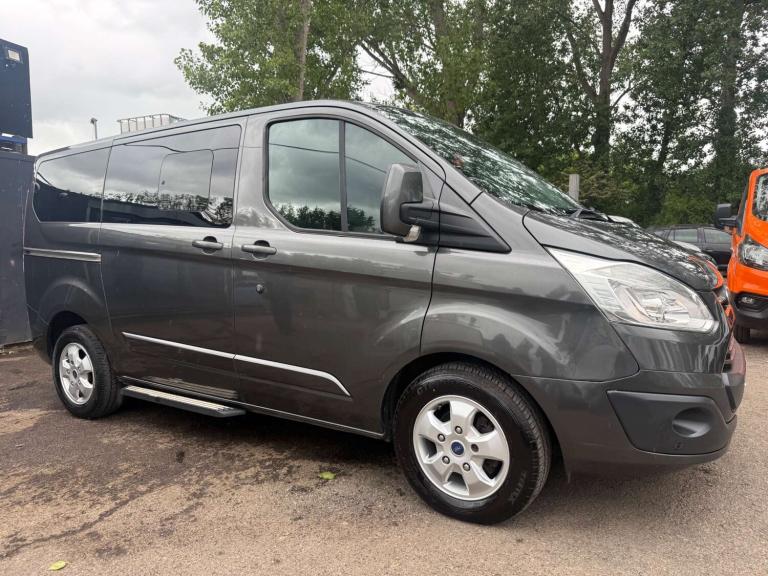 2017 Ford Tourneo Custom 2.0 TDCi 170ps Low Roof 8 Seater Titanium MPV DIESEL Manual