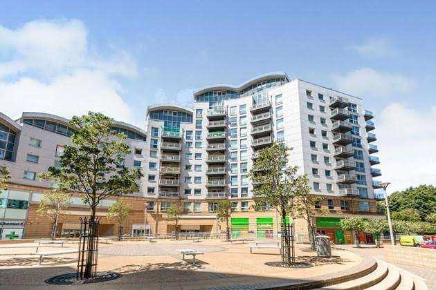 Ensuit Furnished Room in shared flat opposite Basingstoke station - 