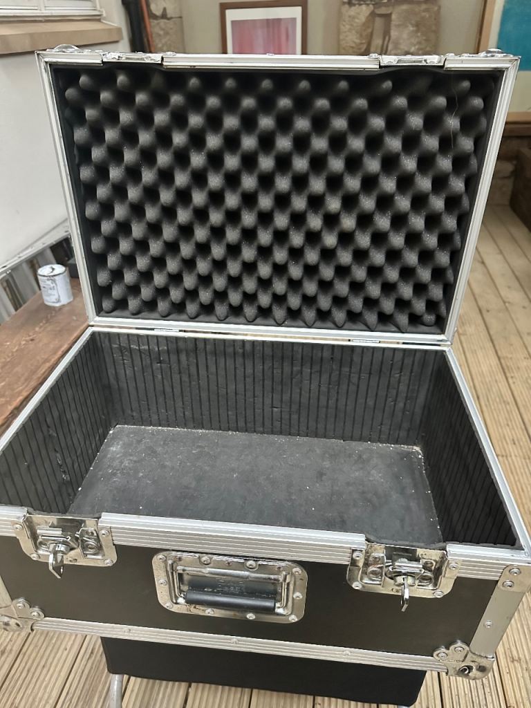 Heavy Duty Flight Case – Black, Good Condition