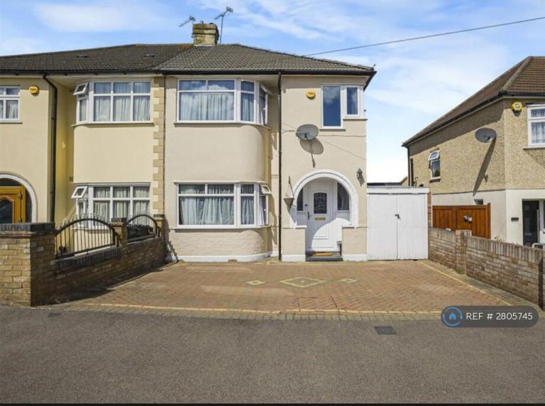 4 bedroom house in North Road, Dartford, DA1 (4 bed) (#2805745)