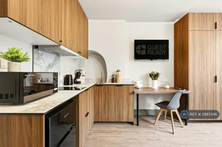 Studio flat in Masons Avenue, Harrow, HA3 (#2985546)