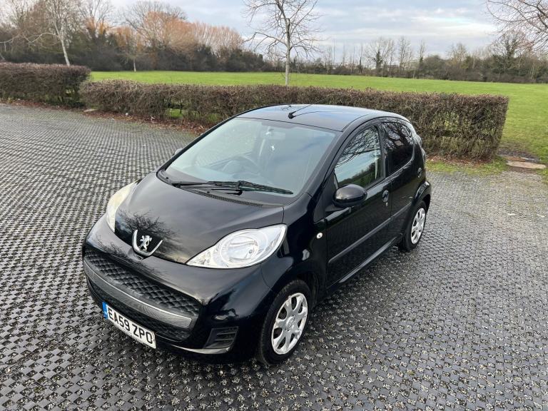 Peugeot 107 URBAN 1.0 PETROL 5 DOOR HATCHBACK IDEAL FOR FIRST TIME DRIVERS