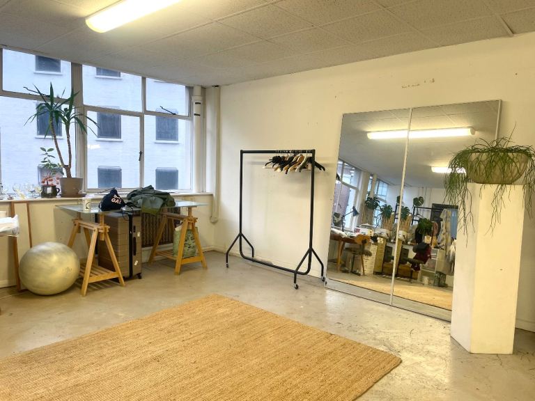 Creative Studio Share – Shoreditch (2 mins from Old Street)