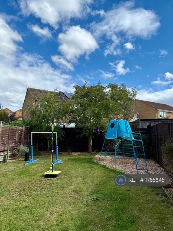 3 bedroom house in Berneshaw Close, Corby, NN18 (3 bed) (#1765845)