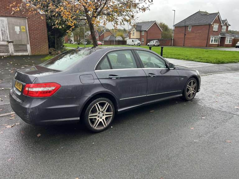 Mercedes benz E class 200