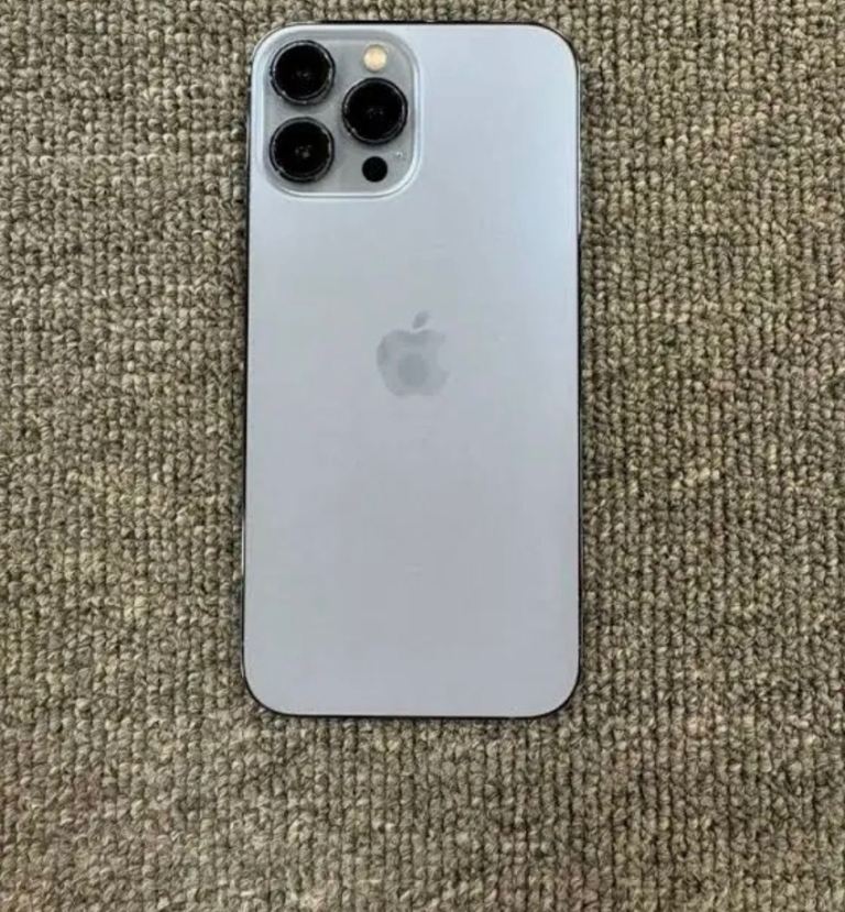 Apple iPhone 13 Pro Max – Silver, As Good As New