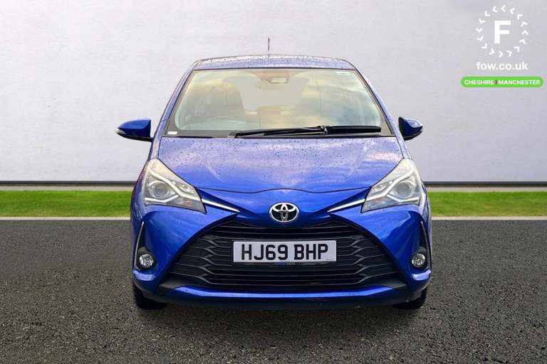 2019 Toyota Yaris 1.5 VVT-i Icon Tech 5dr CVT Hatchback PETROL Automatic