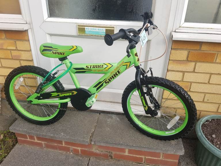 BOYS 18" WHEEL SPIKE BIKE IN GREAT CLEAN WORKING CONDITION AGE 6+