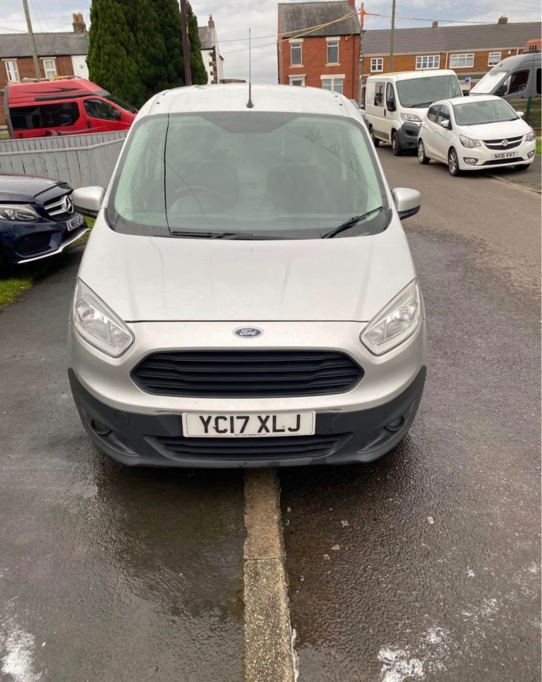 Ford, TRANSIT COURIER, Panel Van, 2017, Manual, 1562 (cc)