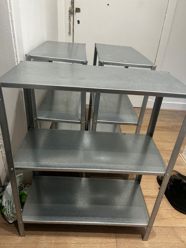 Metal shelves x3 