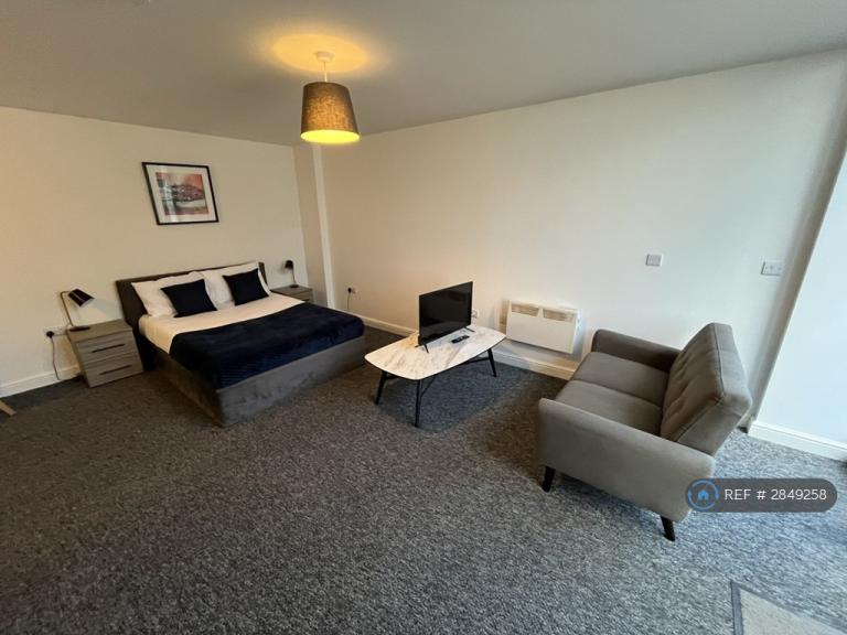 Studio flat in Swannack House, Retford, DN22 (#2849258)