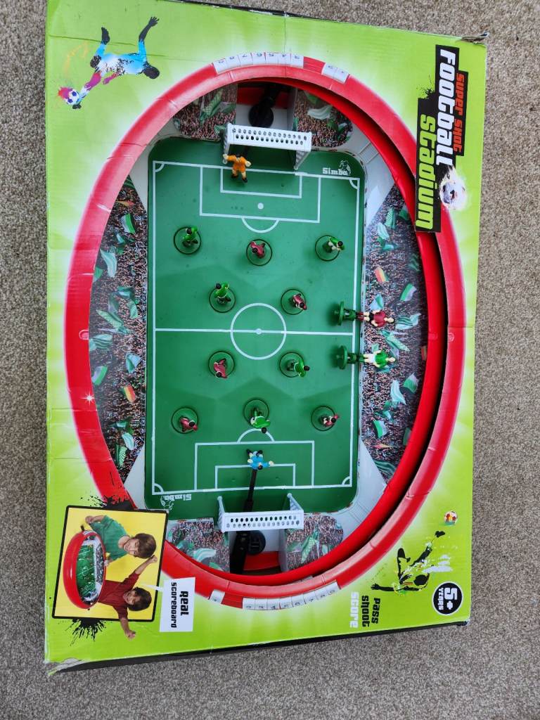 Table top football game