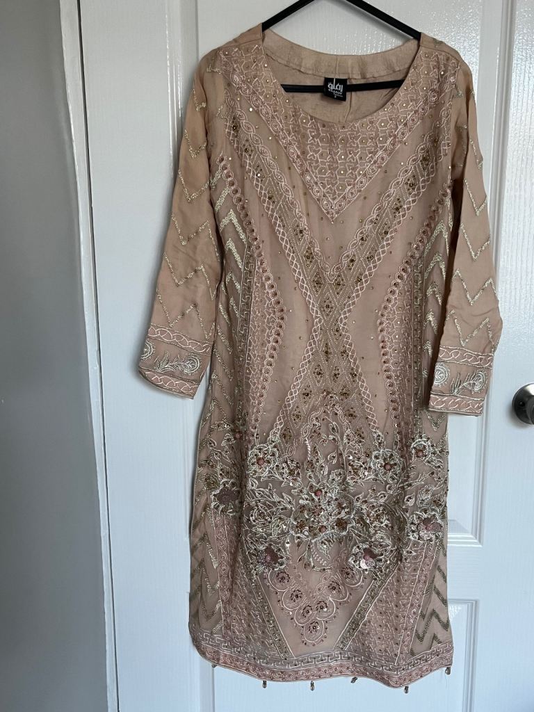 Asian women clothes 