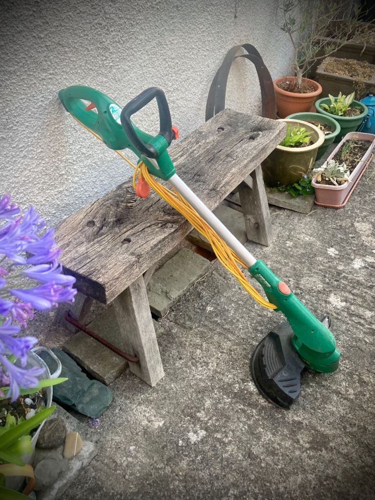 Black & Decker Grass Trimmer – Good Condition, Electric