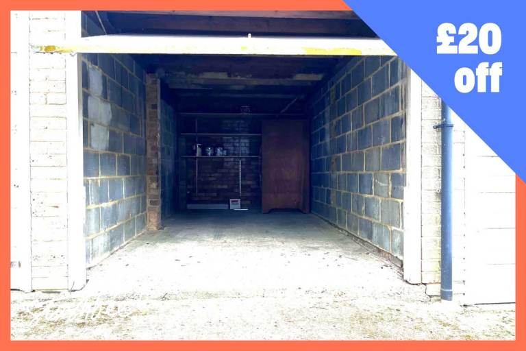 Garage to rent in Beckenham (BR3) | Stashbee