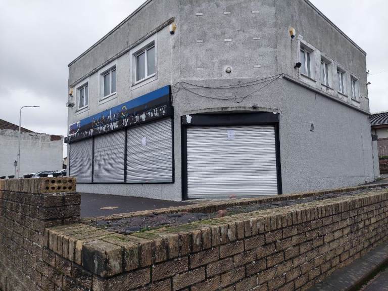 Shop to Let with Hot food consent