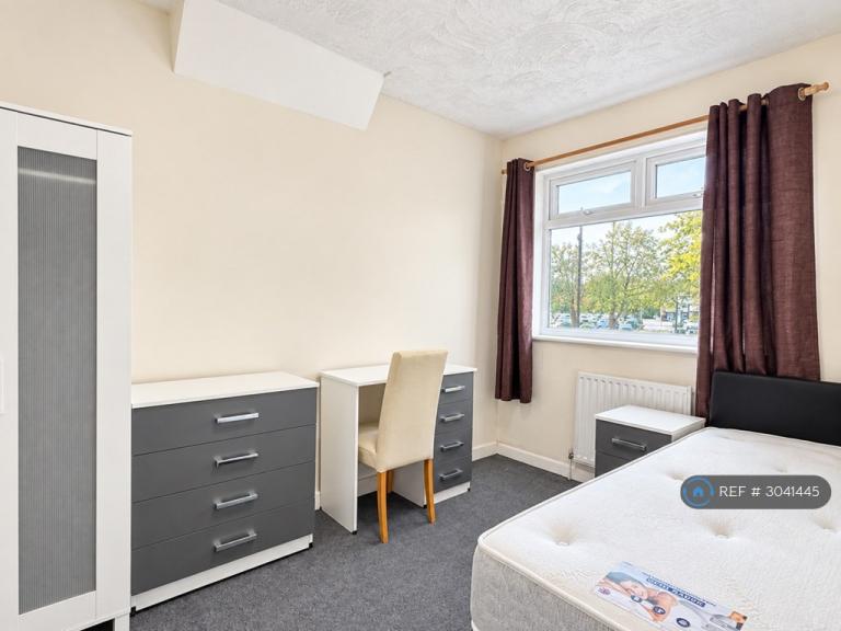 1 bedroom in Abbey St, Nottingham, NG7 (#3041445)