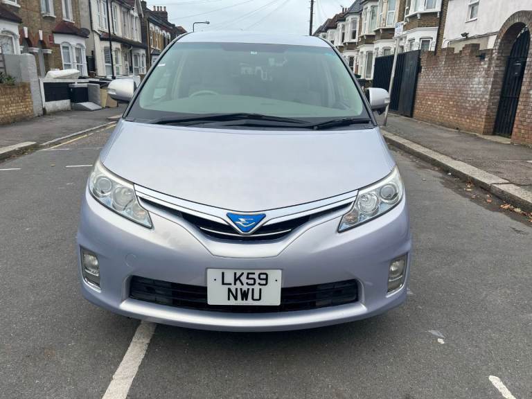 Toyota Estima 8 Seaters Hybrid Auto