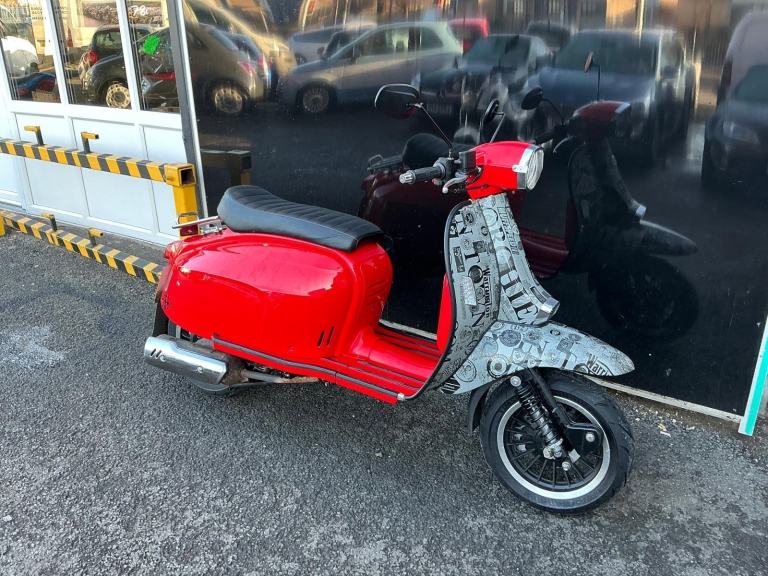 Royal Alloy GT 125 E5 free delivery 