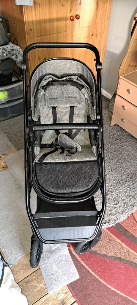 2-1 grey pram 