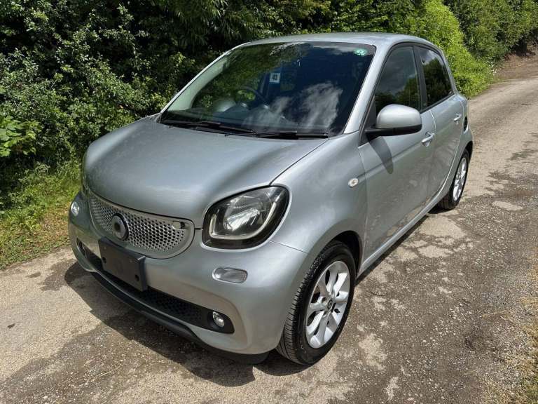 smart forfour 1.0 Passion Hatchback 5dr Petrol Twinamic Euro 6 (s/s) (71 ps) Petrol Automatic