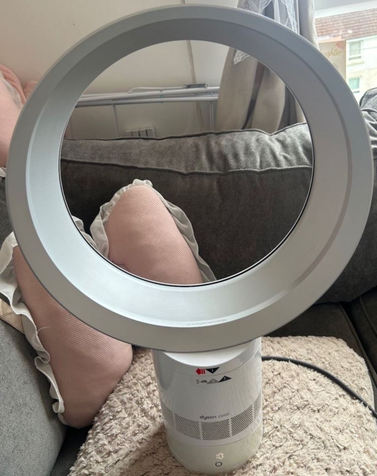 Dyson Cool Bladeless Fan – Excellent Condition & Remote Included