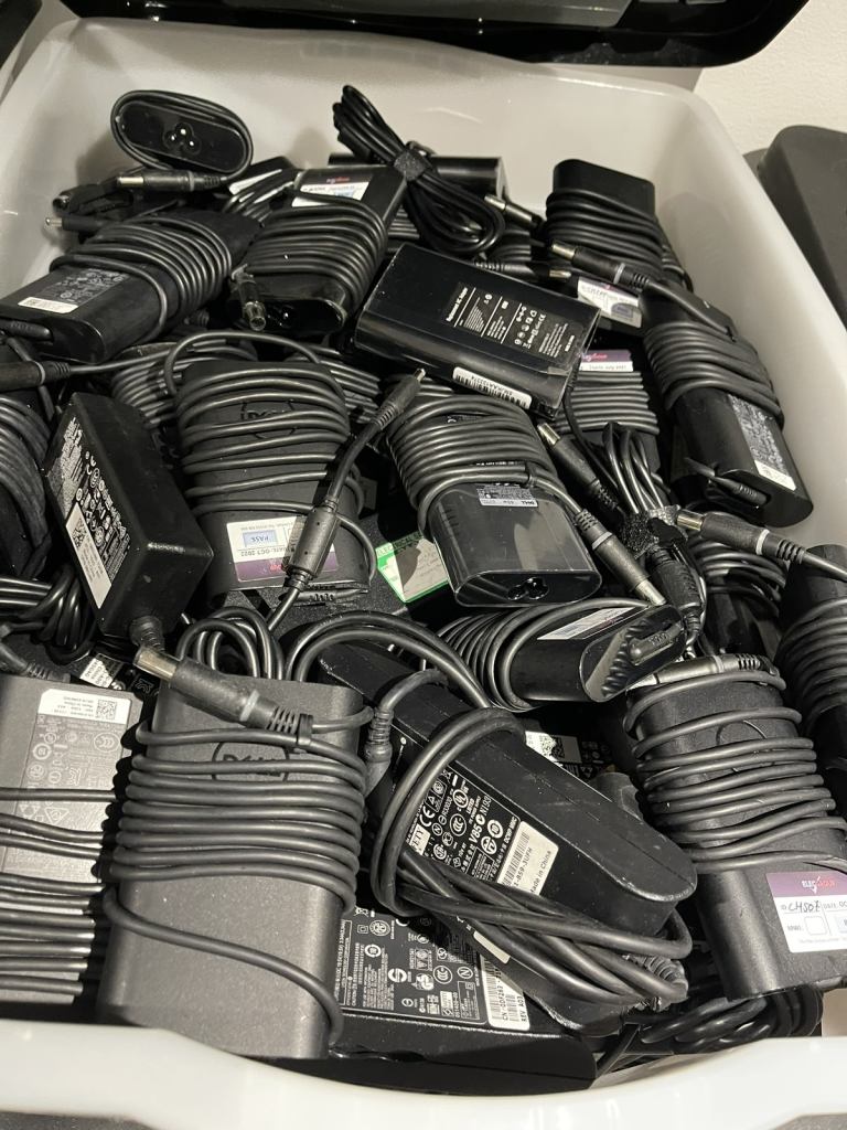 Genuine Dell 65W Round pin Chargers with 3 pin cord