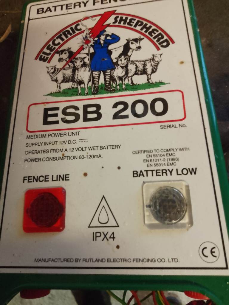 Electric sheep fence unit 