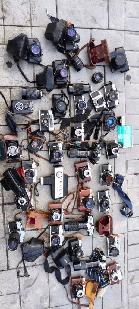 Vintage cameras job lot included canon Nikon Olympus pentax 