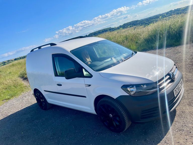 Volkswagen Caddy C20 Startline TDI camper / day van
