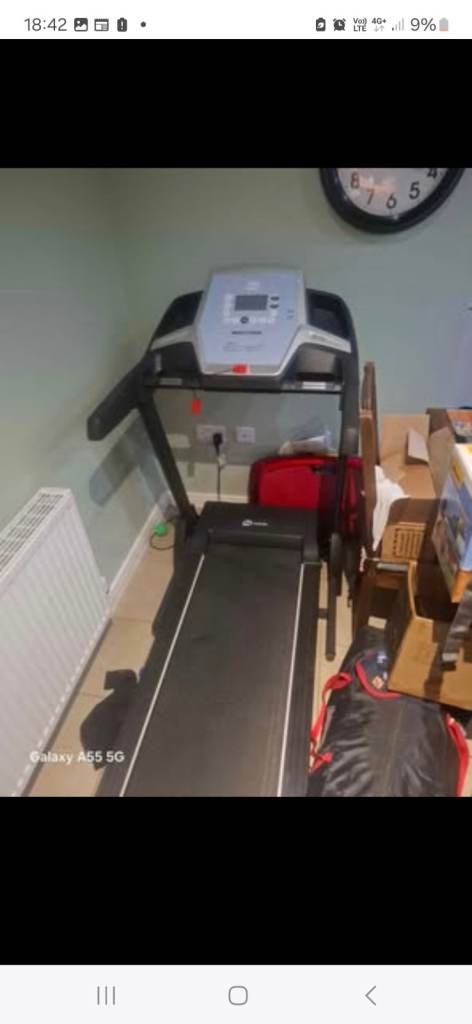 Treadmill hardly used 