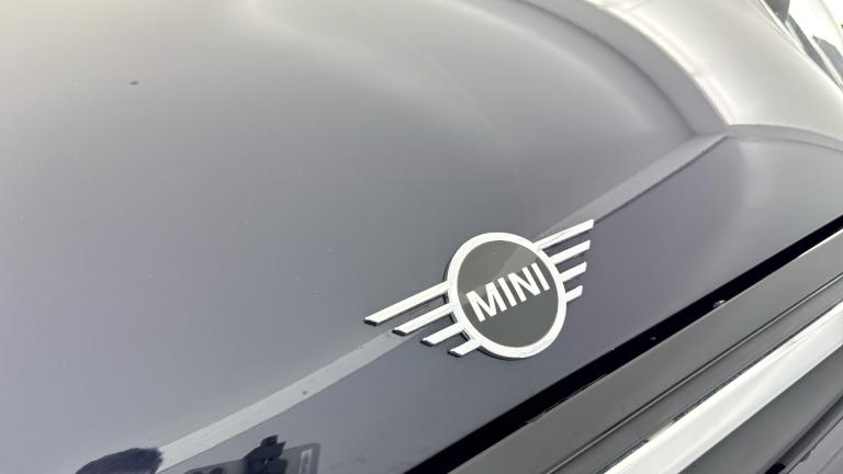 2021 MINI Hatch 1.5 Cooper Classic 5dr Auto [Comfort/Nav Pack] Petrol Hatchback Hatchback Petrol ...