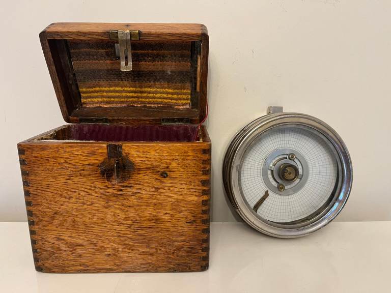 Vintage Toulet Imperator Pigeon Racing Clock & Wooden Case