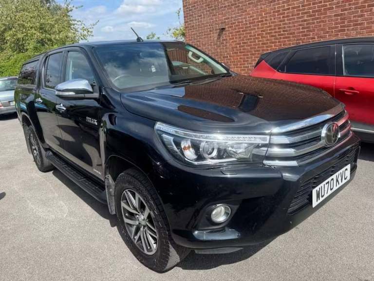 2020 [70] TOYOTA HILUX 2.4 DIESEL D-4D INVINCIBLE DOUBLE CAB MANUAL NEW SHAPE